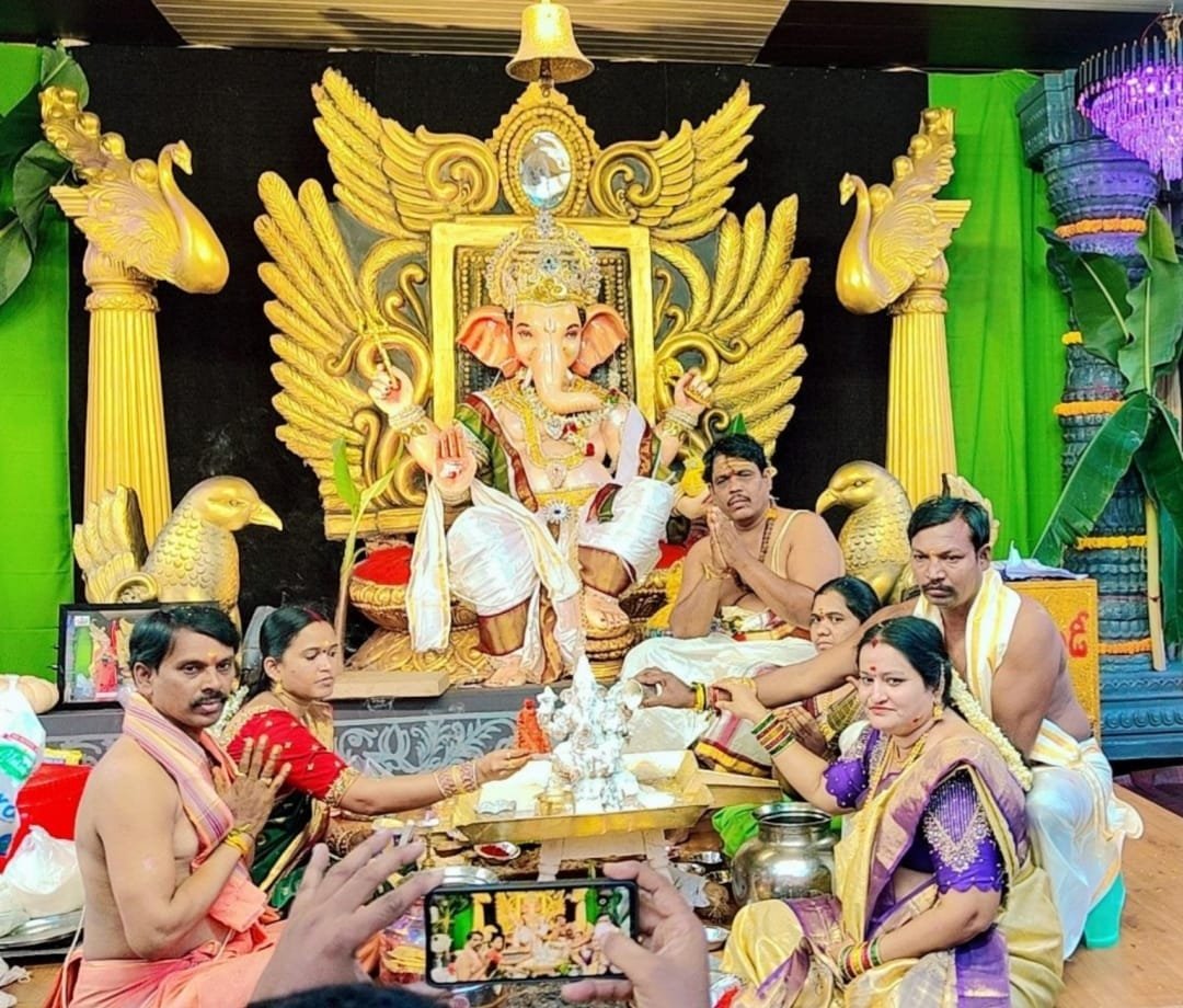 లక్ష్మీ గణపతి సహకార పరపతి సంఘం ఆధ్వర్యంలో ఘనంగా అభిషేక పూజ